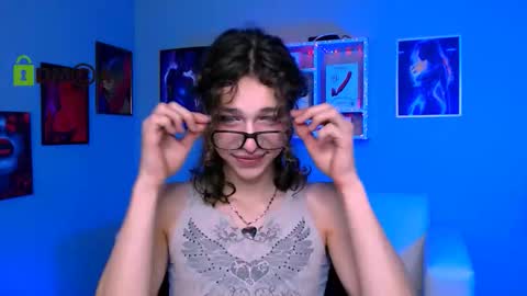 kevi here online show from October 10, 9:10 am