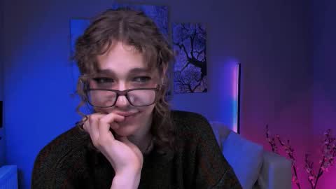 kevi here online show from October 12, 7:16 pm