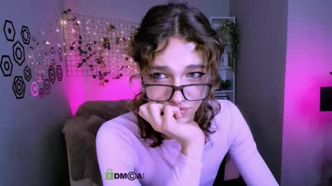 kevi here online show from October 13, 7:36 pm