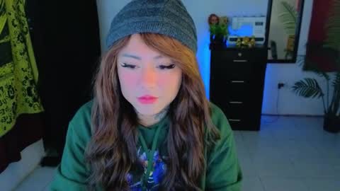 Kimberly Polizzi     online show from October 19, 11:52 pm