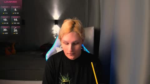 Snapshot of klin_miller chatting on October 25, 9:54 pm Klin online show from October 25, 9:54 pm