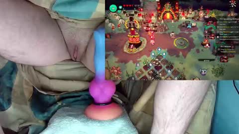 Snapshot of knottedkit chatting on January 13, 5:23 am knottedkit online show from January 13, 5:23 am