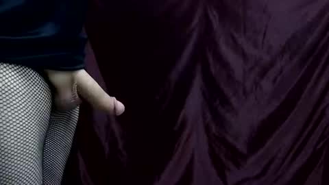 Krystalkummingss online show from November 13, 9:00 pm