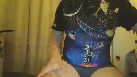 Snapshot of leila472952 chatting on March 7, 10:47 pm Sergey online show from March 7, 10:47 pm