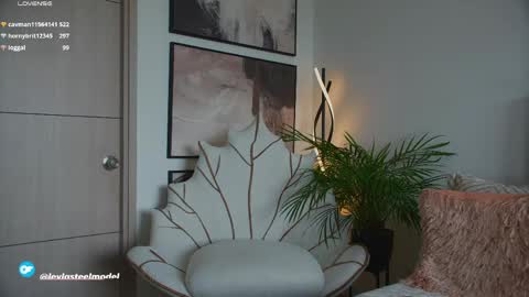 INSTA leylasteel model         online show from April 18, 7:07 pm