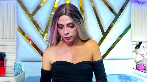 liiacollins online show from November 13, 9:55 pm