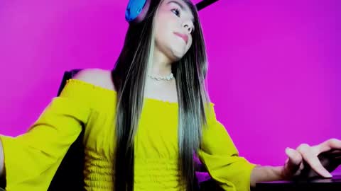 lila_di online show from November 4, 10:09 pm