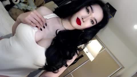 QUEEN LILITH BORBON online show from February 8, 11:05 am