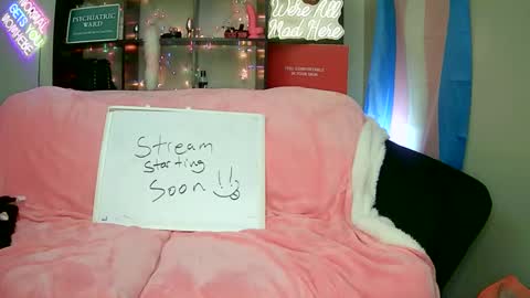 lillyVonT online show from October 5, 10:09 pm