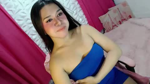 Snapshot of lobotara69 chatting on December 14, 10:28 pm Thea online show from December 14, 10:28 pm