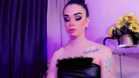 lesly lorena online show from February 15, 7:51 am