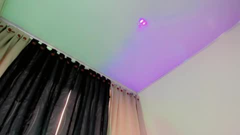 lesly lorena online show from March 26, 8:23 pm