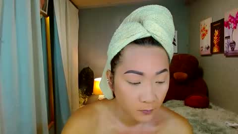 Snapshot of louie_sexy chatting on December 13, 7:59 am Cathy online show from December 13, 7:59 am