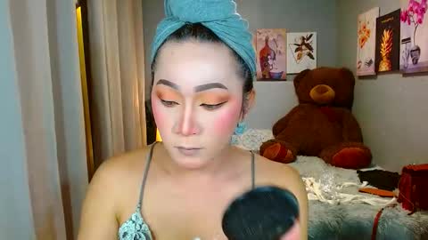 Snapshot of louie_sexy chatting on January 15, 6:54 am Cathy online show from January 15, 6:54 am