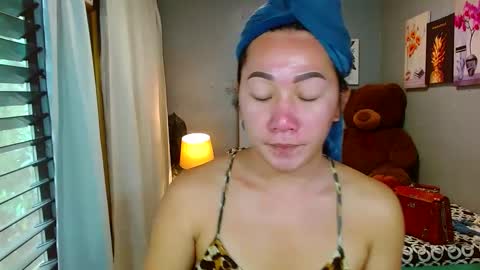 Snapshot of louie_sexy chatting on January 21, 5:28 am Cathy online show from January 21, 5:28 am