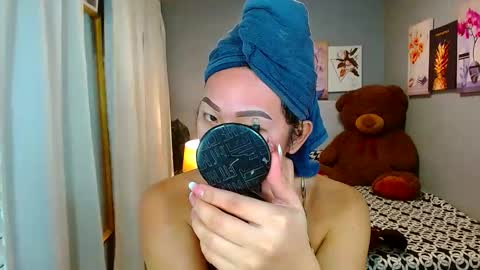 Snapshot of louie_sexy chatting on January 22, 6:10 am Cathy online show from January 22, 6:10 am