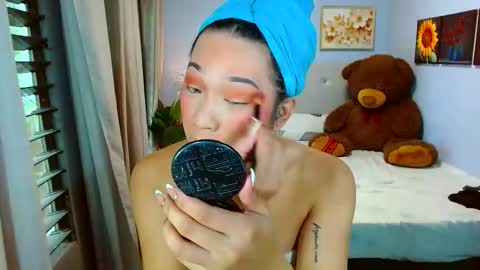 Snapshot of louie_sexy chatting on September 19, 5:02 am Cathy online show from September 19, 5:02 am