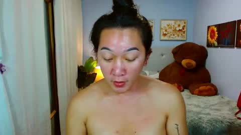 Snapshot of louie_sexy chatting on September 30, 10:37 am Cathy online show from September 30, 10:37 am