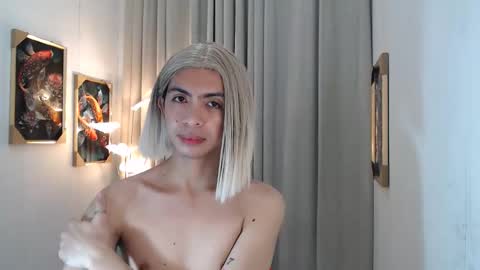 alwina online show from April 18, 8:42 pm