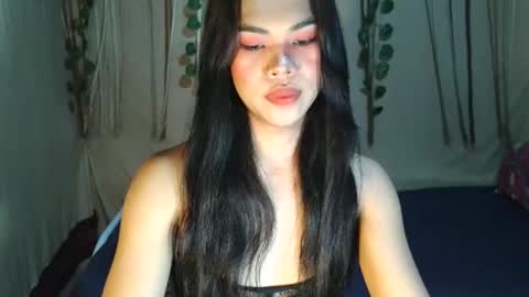 lovely_krizzy online show from November 28, 12:39 pm