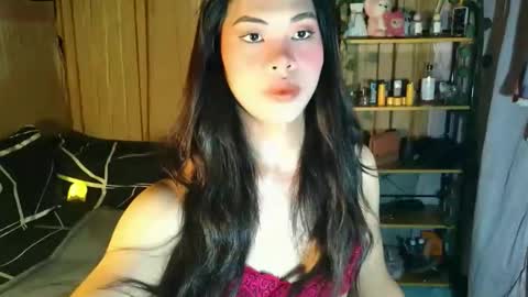 lovely_krizzy online show from March 18, 10:58 am
