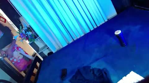 Snapshot of lovelymiss_shyna11 chatting on February 15, 8:44 am lovelymiss_shyna11 online show from February 15, 8:44 am