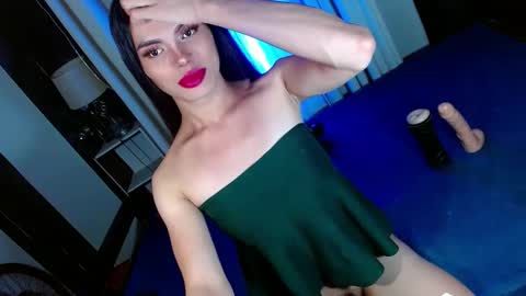 Snapshot of lovelymiss_shyna11 chatting on March 12, 2:52 am lovelymiss_shyna11 online show from March 12, 2:52 am
