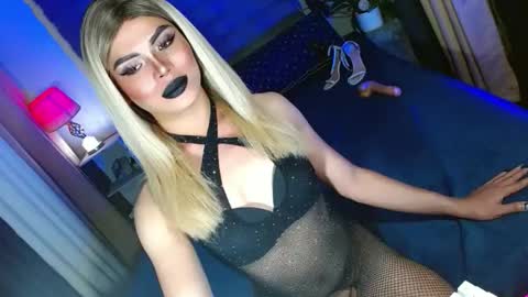 Snapshot of lovelymiss_shyna11 chatting on September 23, 9:36 am lovelymiss_shyna11 online show from September 23, 9:36 am