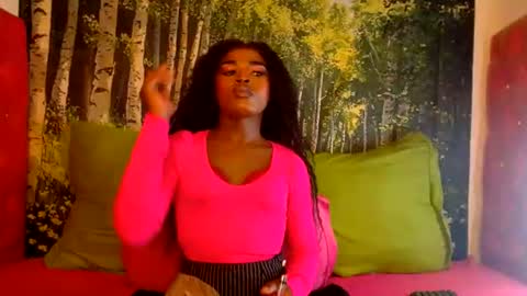 Lucile Carrie online show from July 20, 4:09 pm
