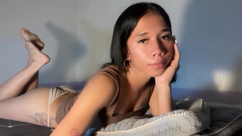 lucyforr online show from January 10, 8:09 am