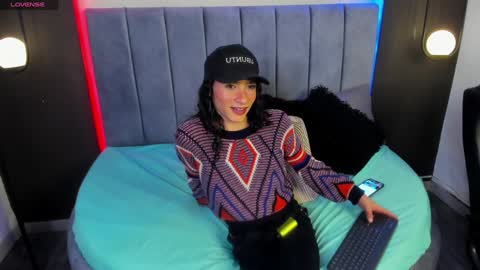 luisa online show from December 26, 1:51 am