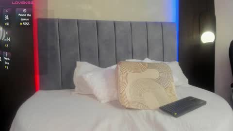 luisa online show from March 9, 9:25 pm