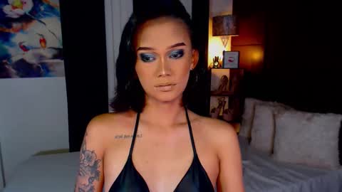 AdriannaFowks online show from January 8, 1:53 am