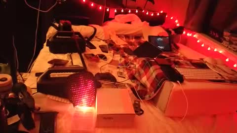 mac1119 online show from April 20, 5:31 am