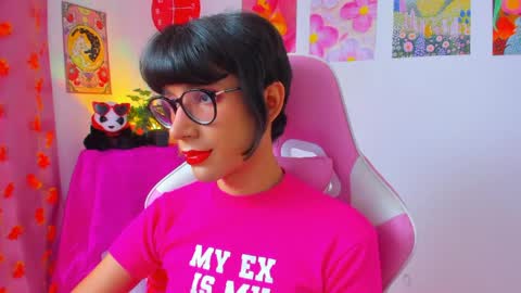 Madeline  online show from April 4, 12:14 pm