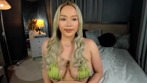 Snapshot of madissonmorgan chatting on February 12, 4:33 am madissonmorgan online show from February 12, 4:33 am