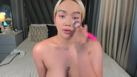 Snapshot of madissonmorgan chatting on October 28, 5:05 am madissonmorgan online show from October 28, 5:05 am