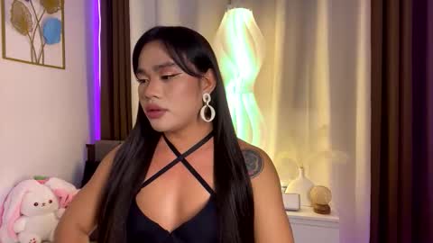 malia online show from November 2, 7:01 pm