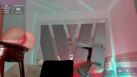 mara_lane online show from April 8, 1:56 pm