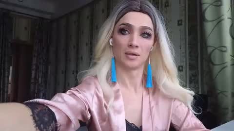 Mari online show from February 25, 11:52 am