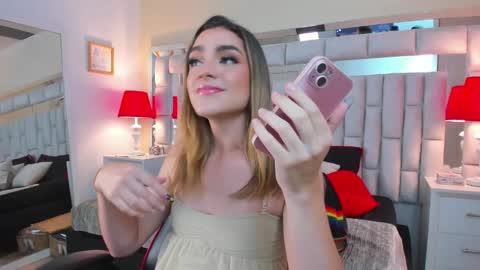 Snapshot of mariiahneedles chatting on January 14, 7:43 pm mariiahneedles online show from January 14, 7:43 pm