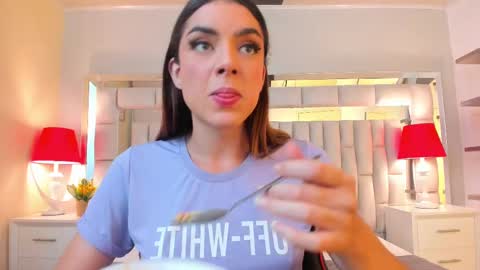 mariiahneedles online show from November 17, 9:58 pm