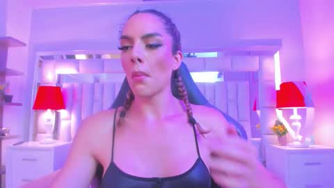 mariiahneedles online show from March 8, 3:43 am