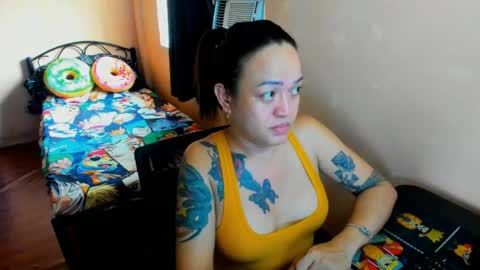 kimmy online show from April 11, 8:18 am