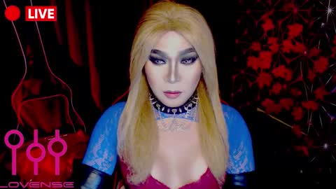 THE QUEEN ALPHA   Queen Medusa Prey online show from November 16, 7:24 pm