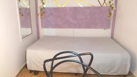 meganlust11 online show from April 22, 12:39 am