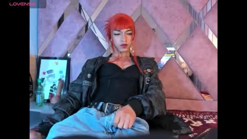 meghanqueen__ online show from March 19, 6:57 am