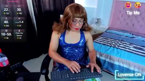 MELISSA  COLLINS online show from December 7, 6:21 pm