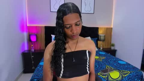 Mia online show from March 6, 7:19 pm