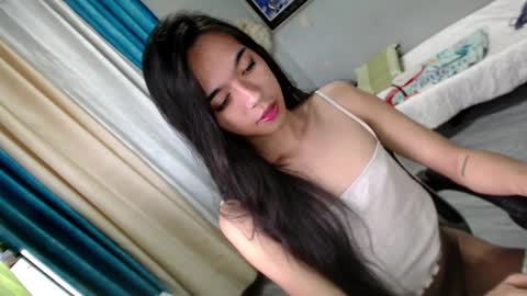 Mia online show from January 2, 10:33 pm